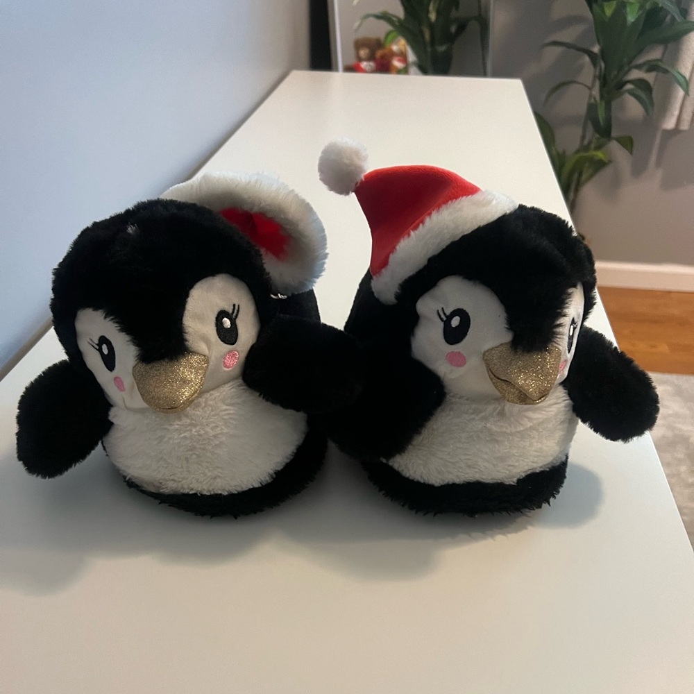 CUTE PENGUIN CHRISTMAS SLIPPERS